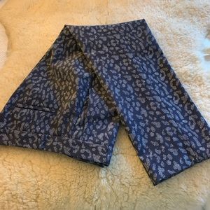 Banana Republic Ryan Fit Blue and White Sz 6P